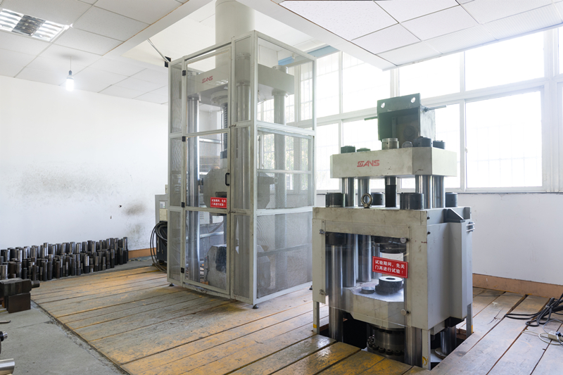 200TONN-ELEKTRO-SERVO-TEST-MASKIN