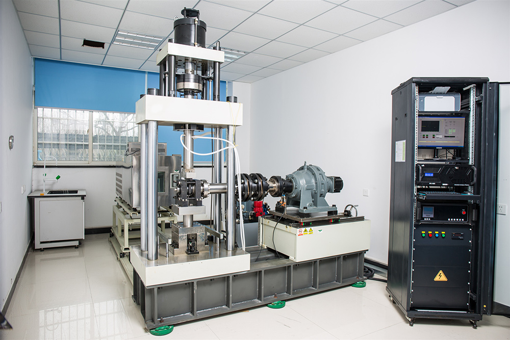 KNØLELAGER-SVING-TEST